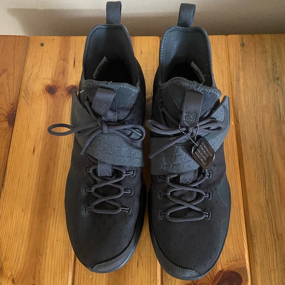 2017 LeBron 14 Limited 'Zero Dark Thirty' Size 13 - Picture 6 of 9